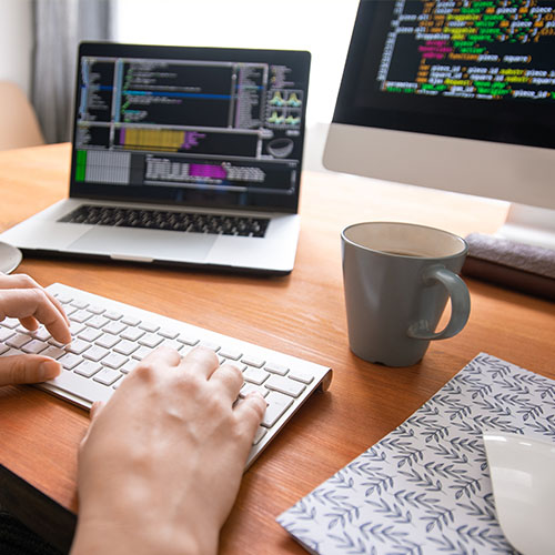 4 Reasons to invest in bespoke CRM software